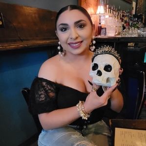 Meet your Posher, Gwendalyn